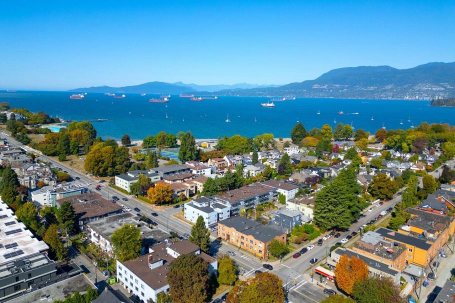 106 1450 Laburnum Street Vancouver, BC - 3