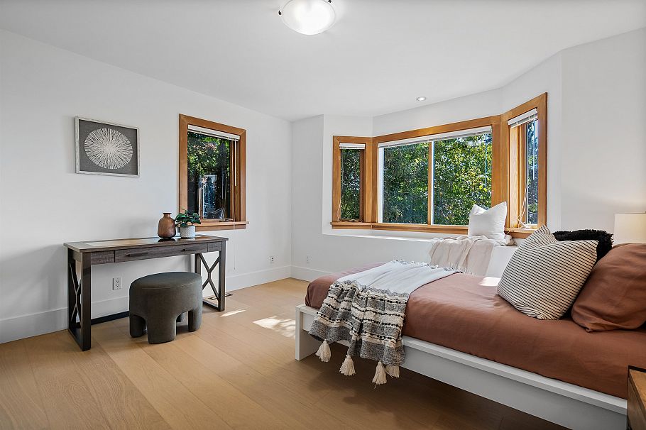 4812 Skyline Drive North Vancouver, BC - 24