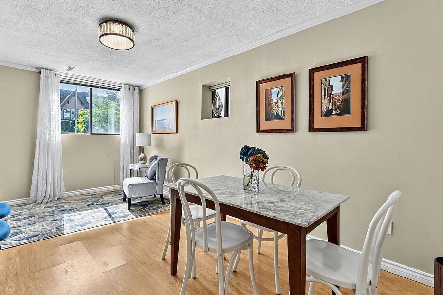 295 W 17th Avenue Vancouver, BC - 18