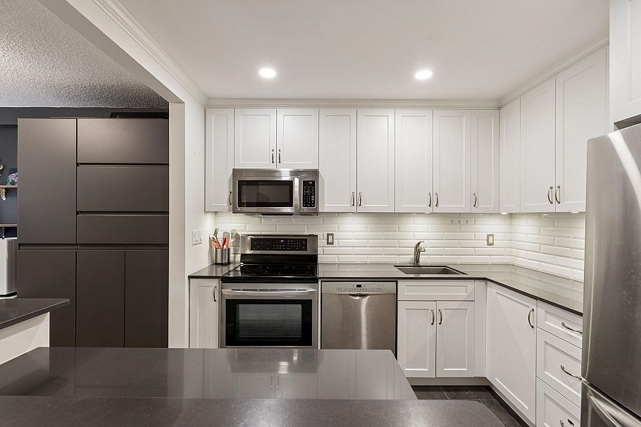 209 310 E 3rd Street North Vancouver, BC - 22