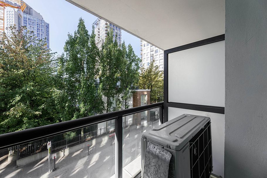 301 928 Beatty Street Vancouver, BC - 14