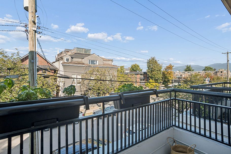 203 2190 W 5th Avenue Vancouver, BC - 7