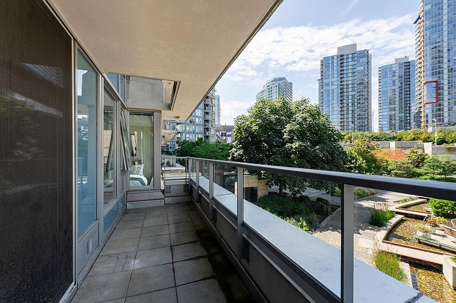 306 633 Abbott Street Vancouver, BC - 26