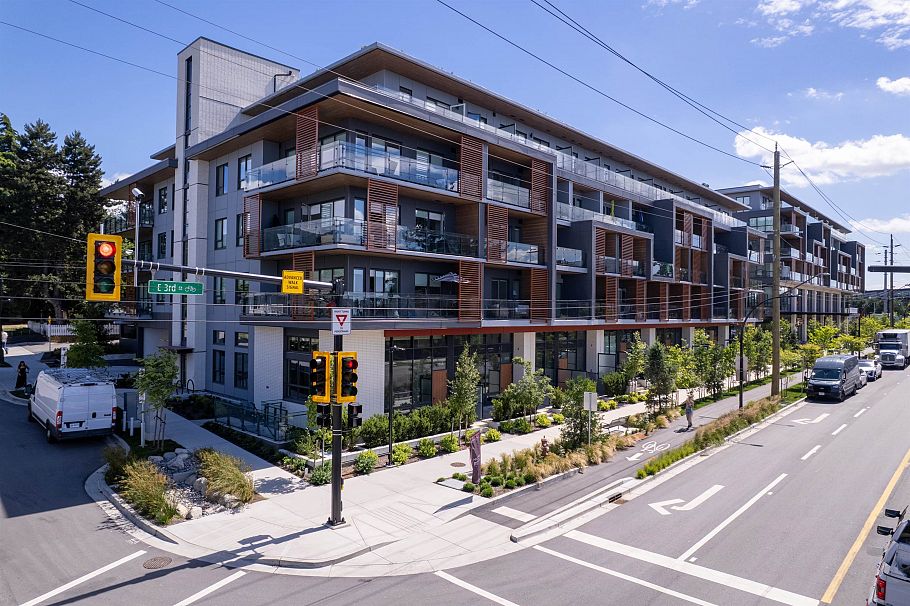 317 422 E 3rd Street North Vancouver, BC - 1