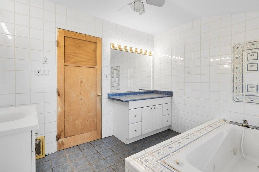 2087 E 26th Avenue Vancouver, BC - 19