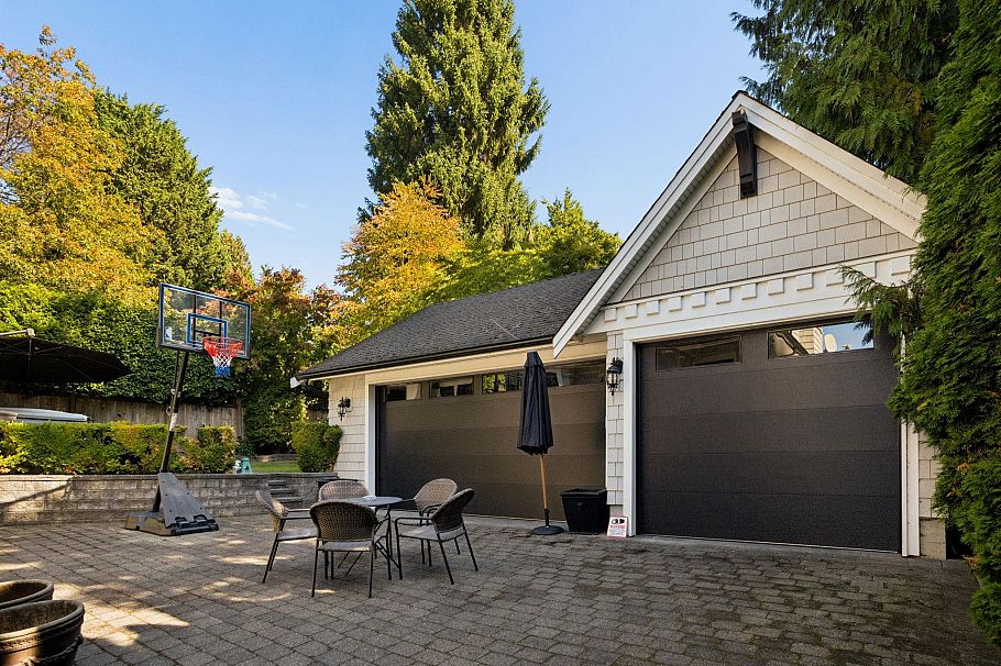 5562 Crown Street Vancouver, BC - 38