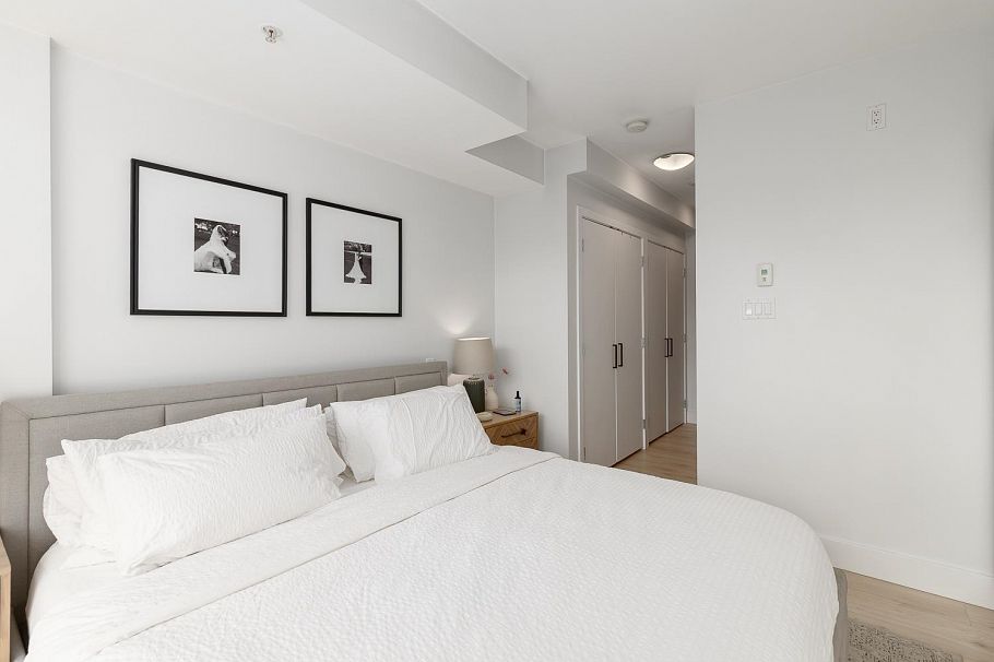 14 166 W 13th Street North Vancouver, BC - 22