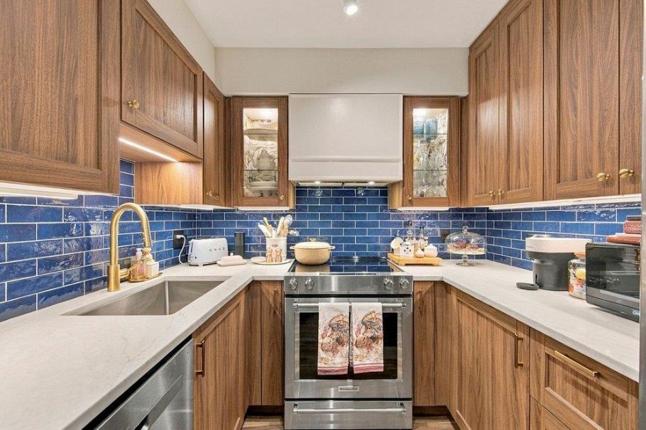408 488 Helmcken Street Vancouver, BC - 3