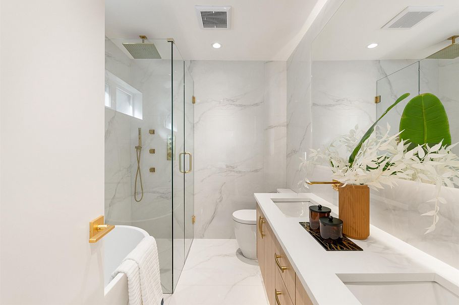 806 Montroyal Boulevard North Vancouver, BC - 30