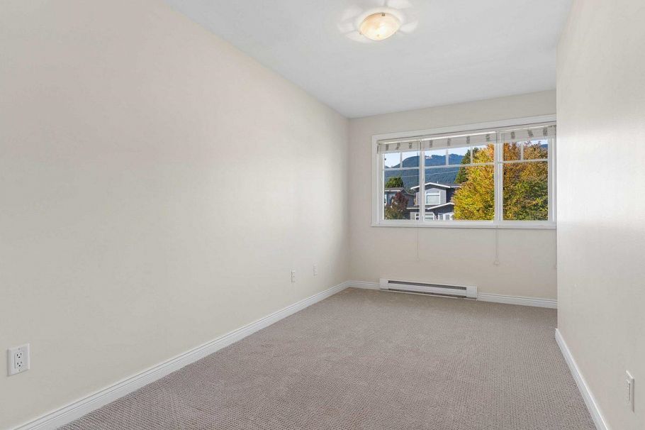 247 E 19th Street North Vancouver, BC - 33