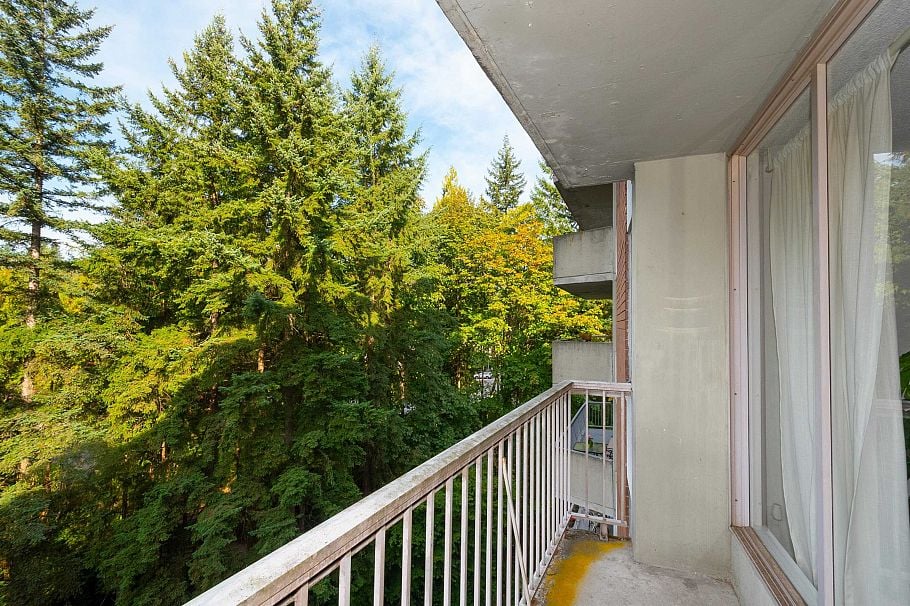 901 2020 Fullerton Avenue North Vancouver, BC - 2