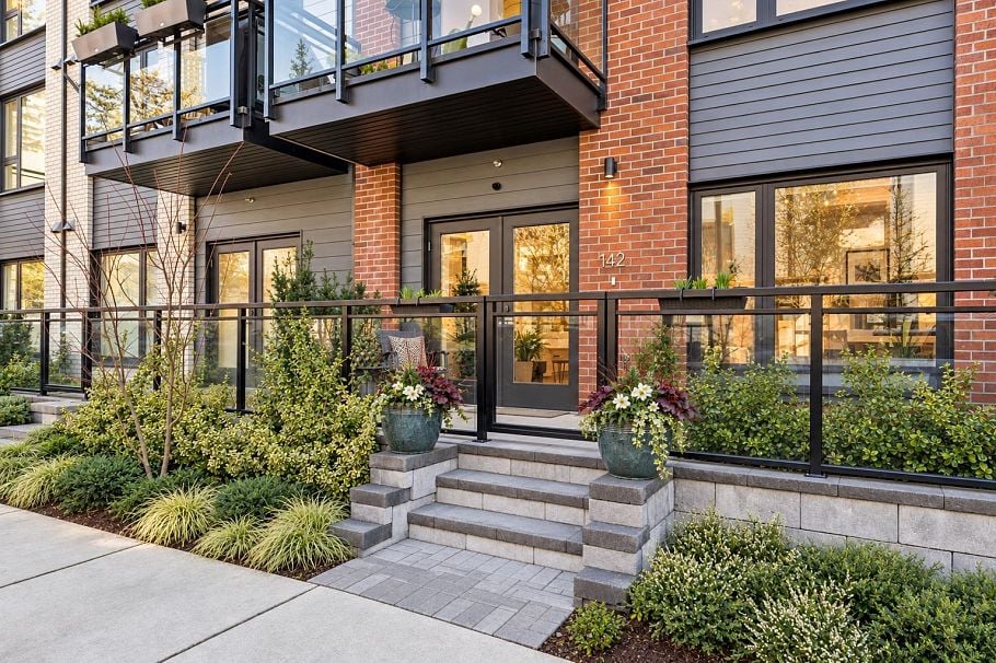142 545 E 2nd Street North Vancouver, BC - 1