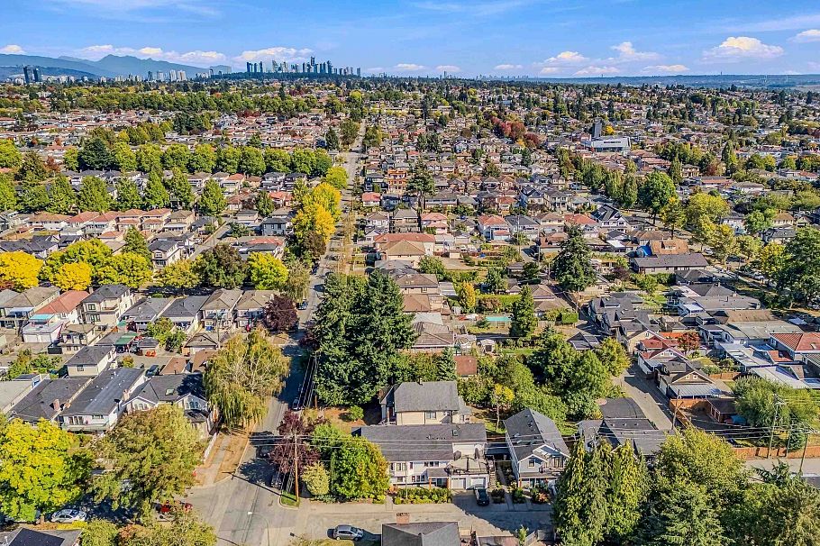 1154 E 53rd Avenue Vancouver, BC - 19