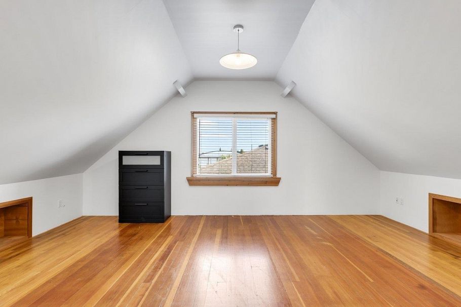 2087 E 26th Avenue Vancouver, BC - 16