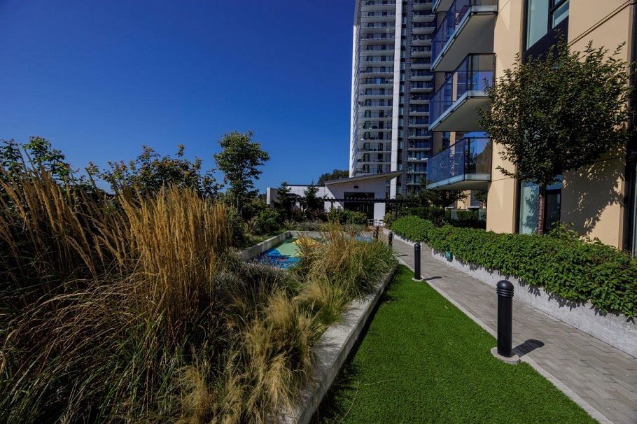 2506 1401 Hunter Street North Vancouver, BC - 30