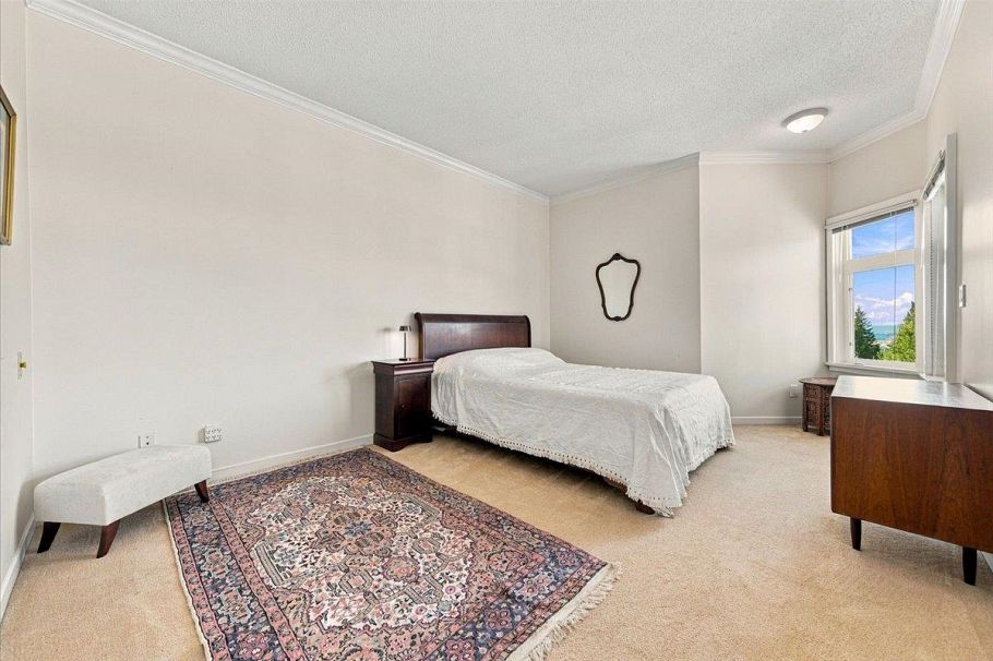 403 121 W 29th Street North Vancouver, BC - 16