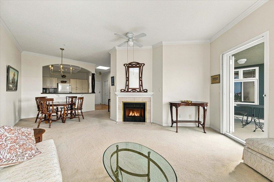 403 121 W 29th Street North Vancouver, BC - 6