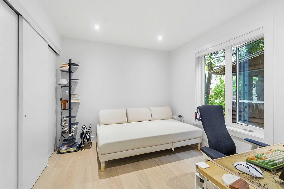1533 E 5th Avenue Vancouver, BC - 24