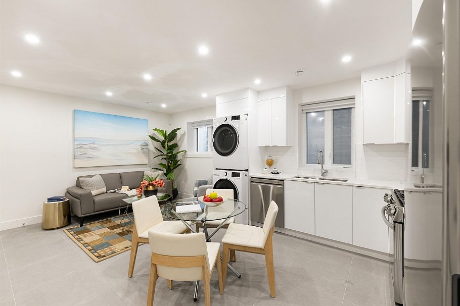 806 Montroyal Boulevard North Vancouver, BC - 39