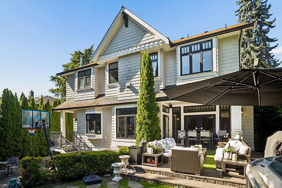 5562 Crown Street Vancouver, BC - 39