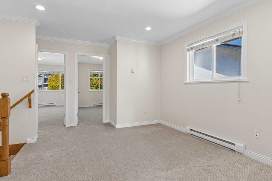 247 E 19th Street North Vancouver, BC - 26