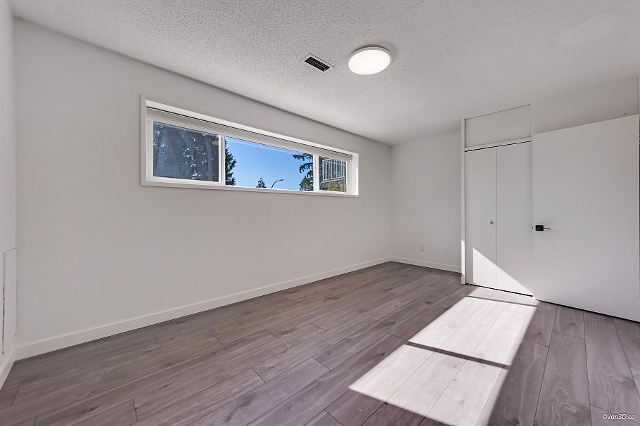 667 Plymouth Drive North Vancouver, BC - 15