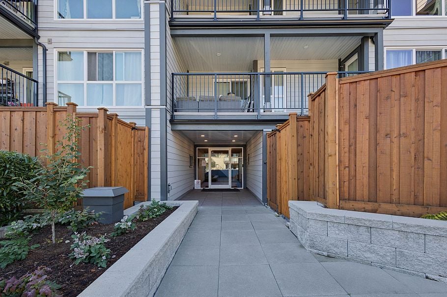 312 808 E 8th Avenue Vancouver, BC - 3