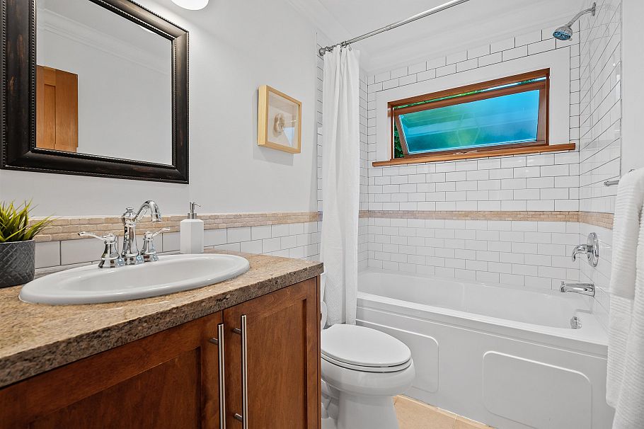 4812 Skyline Drive North Vancouver, BC - 27
