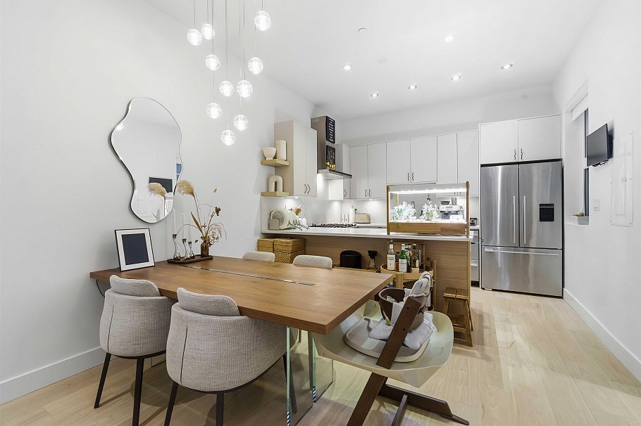 1533 E 5th Avenue Vancouver, BC - 12