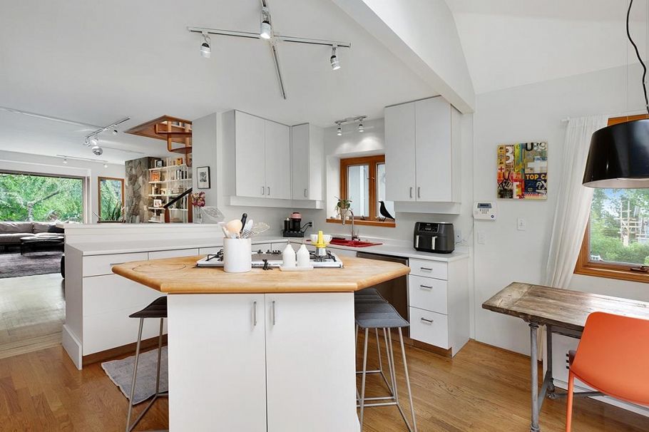 3524 W 16th Avenue Vancouver, BC - 10