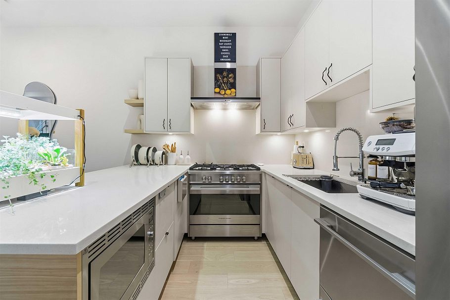 1533 E 5th Avenue Vancouver, BC - 16
