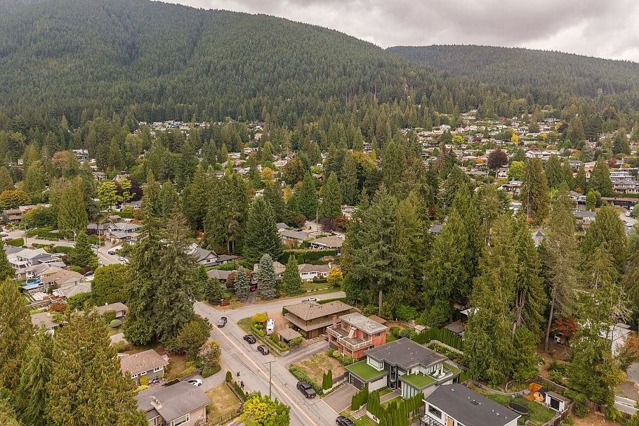 4590 Highland Boulevard North Vancouver, BC - 20