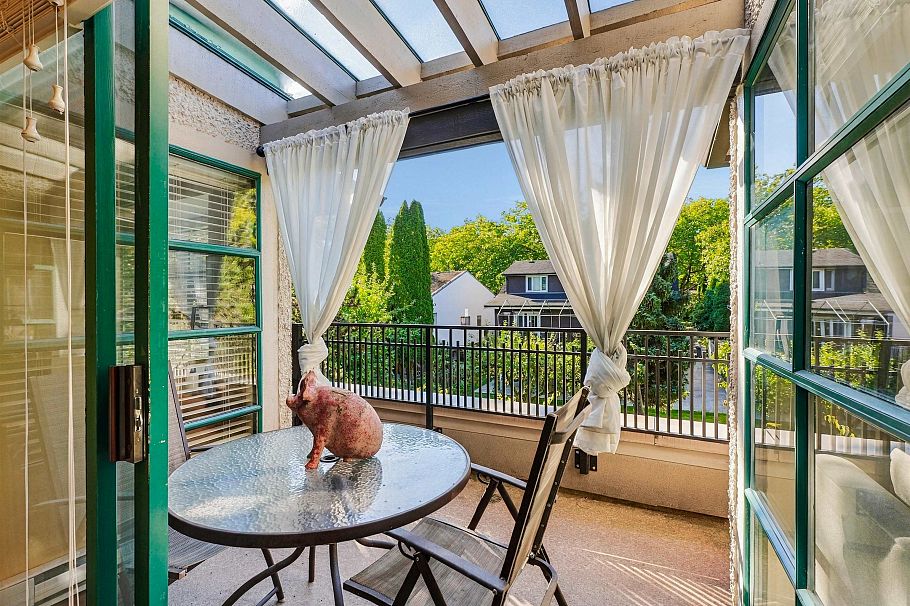 308 3788 W 8th Avenue Vancouver, BC - 4