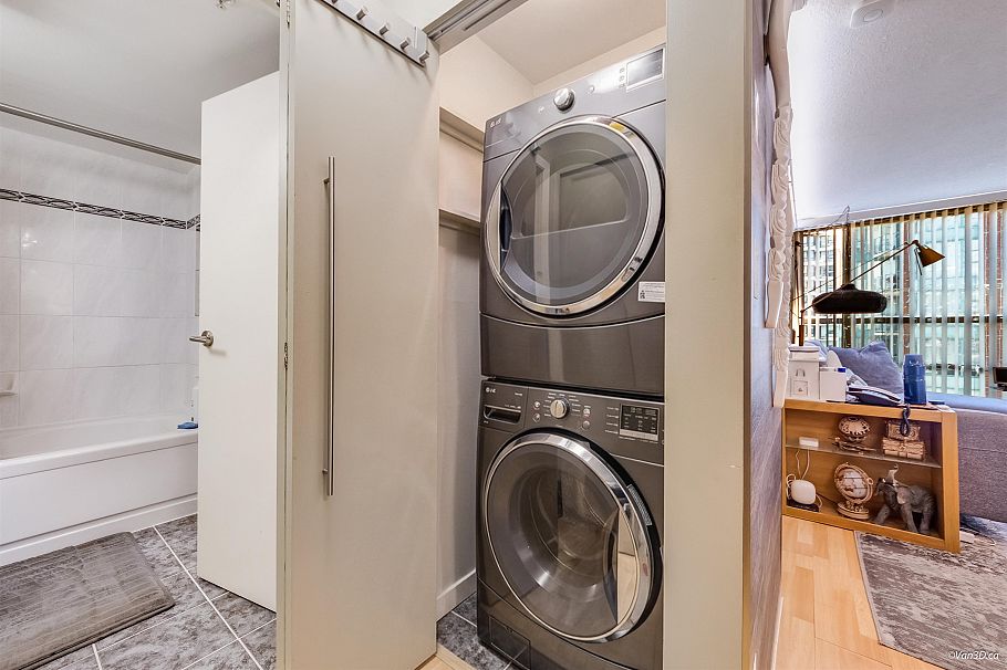 1104 928 Richards Street Vancouver, BC - 20