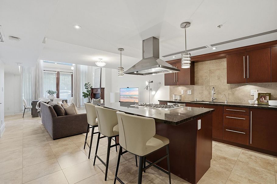 1260 Richards Street Vancouver, BC - 12