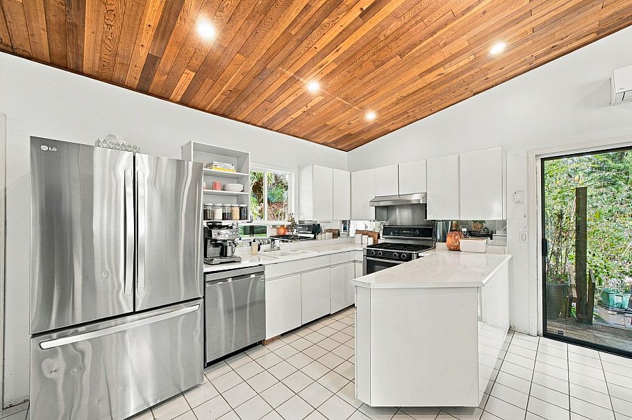 2787 Panorama Drive North Vancouver, BC - 9