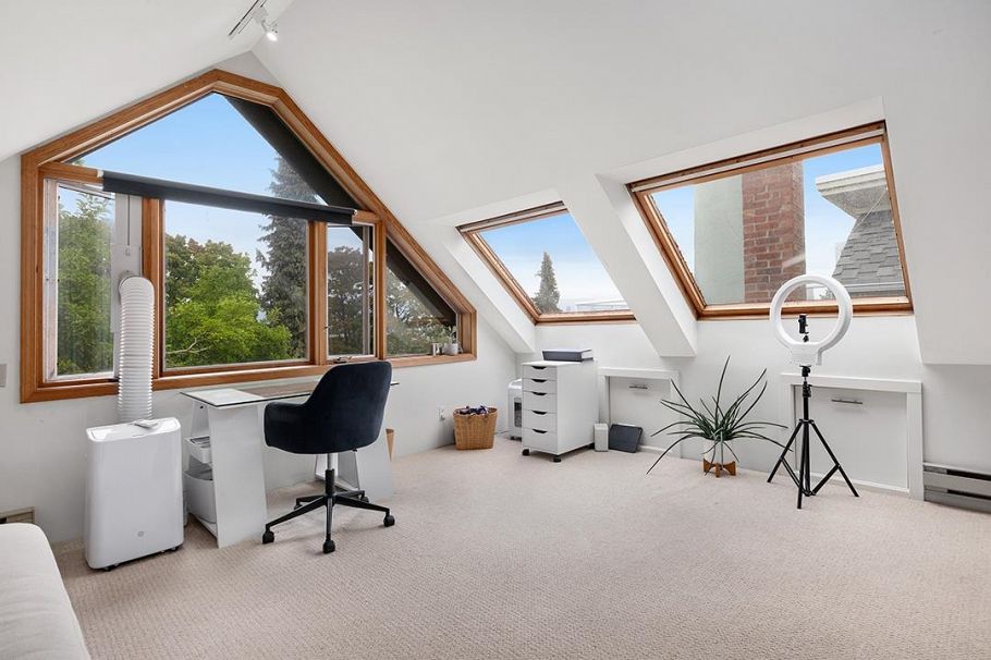 3524 W 16th Avenue Vancouver, BC - 16