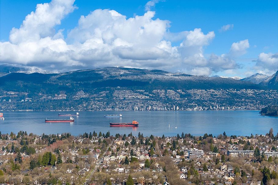 3253 W 21st Avenue Vancouver, BC - 2