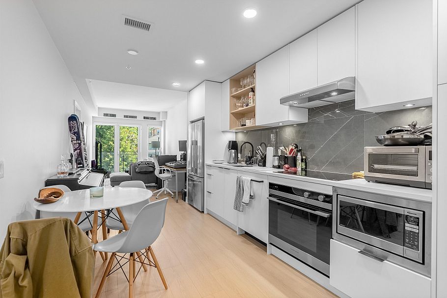 317 422 E 3rd Street North Vancouver, BC - 18