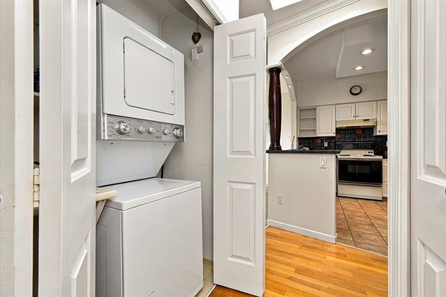403 121 W 29th Street North Vancouver, BC - 23