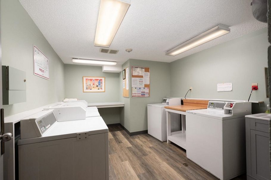 106 1450 Laburnum Street Vancouver, BC - 23