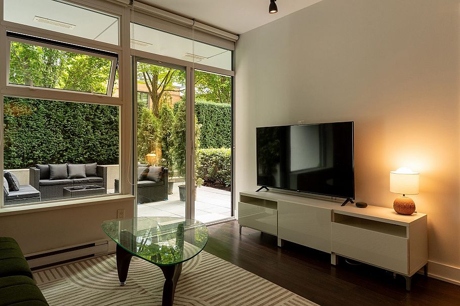 2 1777 W 7th Avenue Vancouver, BC - 1