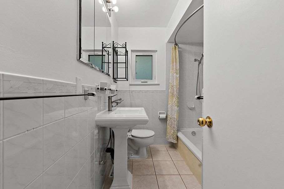 2621 Cambridge Street Vancouver, BC - 21
