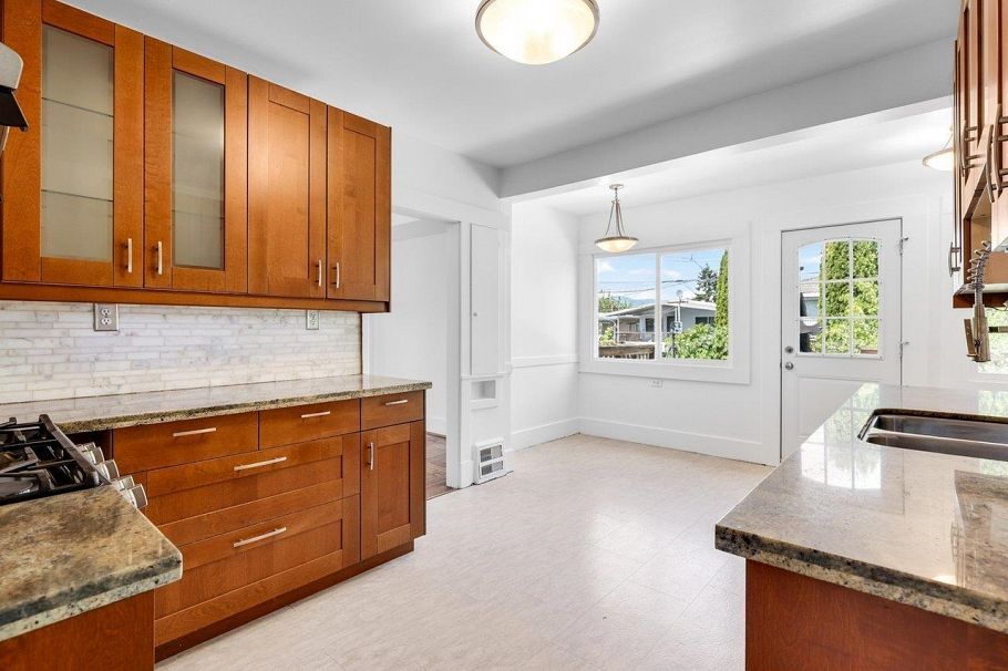 2087 E 26th Avenue Vancouver, BC - 6