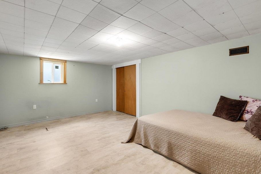 2087 E 26th Avenue Vancouver, BC - 24