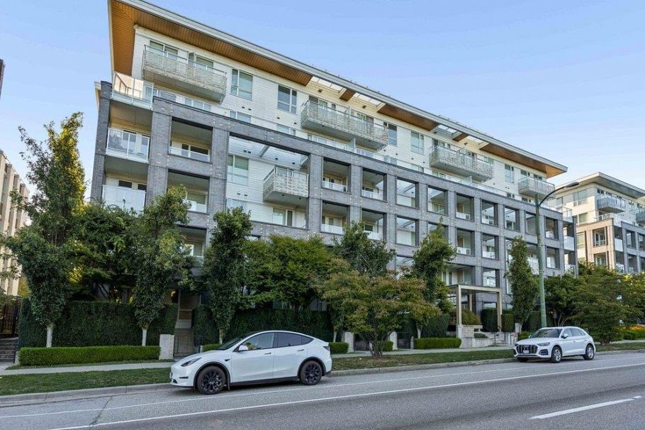306 6677 Cambie Street Vancouver, BC - 11