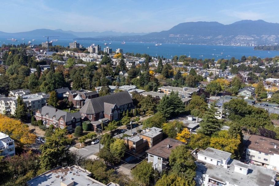 2372 Maple Street Vancouver, BC - 31
