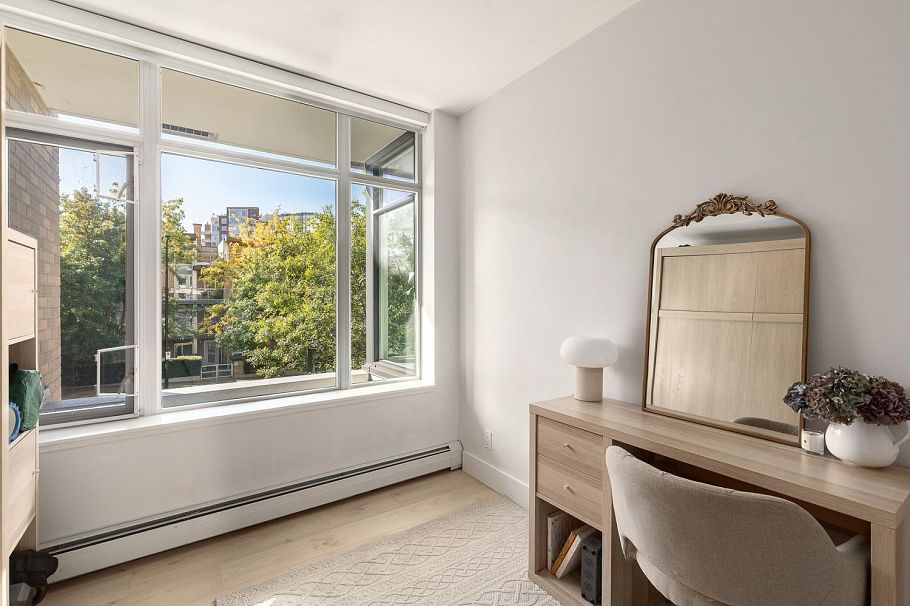 14 166 W 13th Street North Vancouver, BC - 26