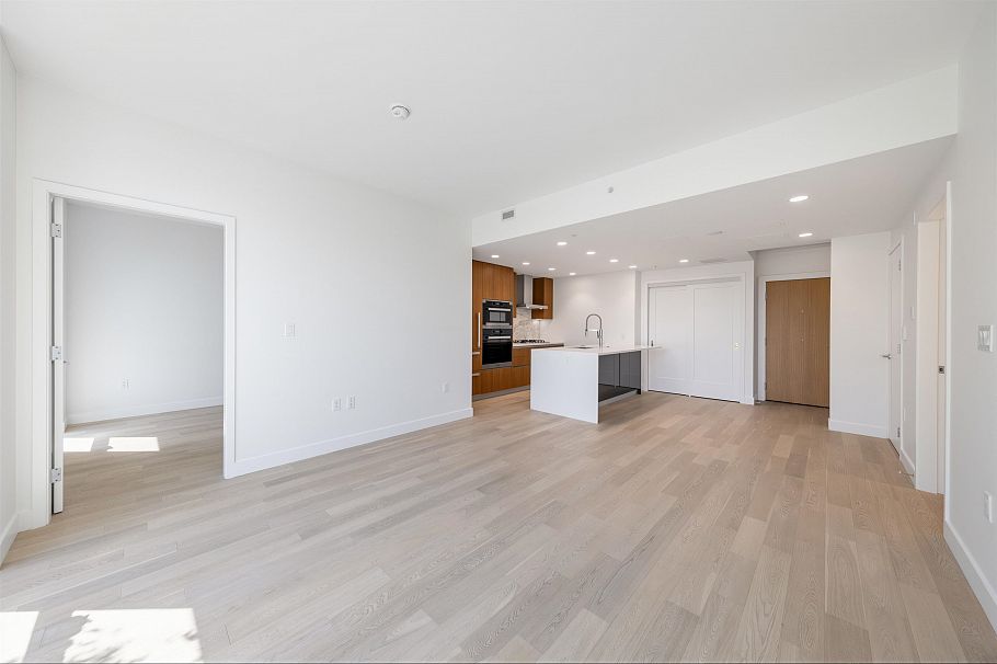403 2888 Arbutus Street Vancouver, BC - 5