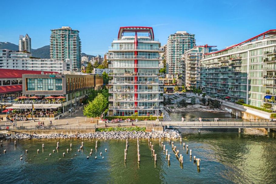 204 175 Victory Ship Way North Vancouver, BC - 15
